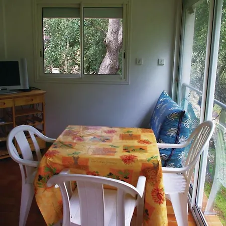 In With Kitchen Apartment