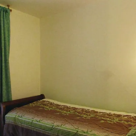 Apartment In With Kitchen *